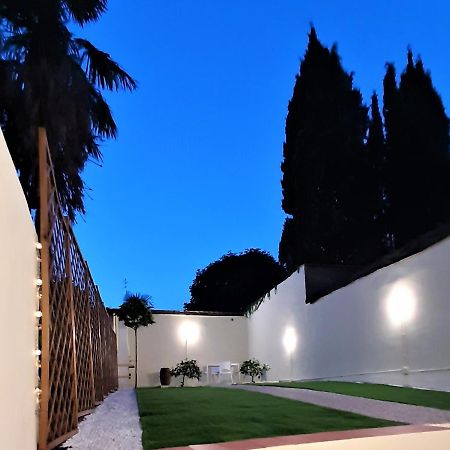 Movie Star Apartment With Garden Florence Luaran gambar